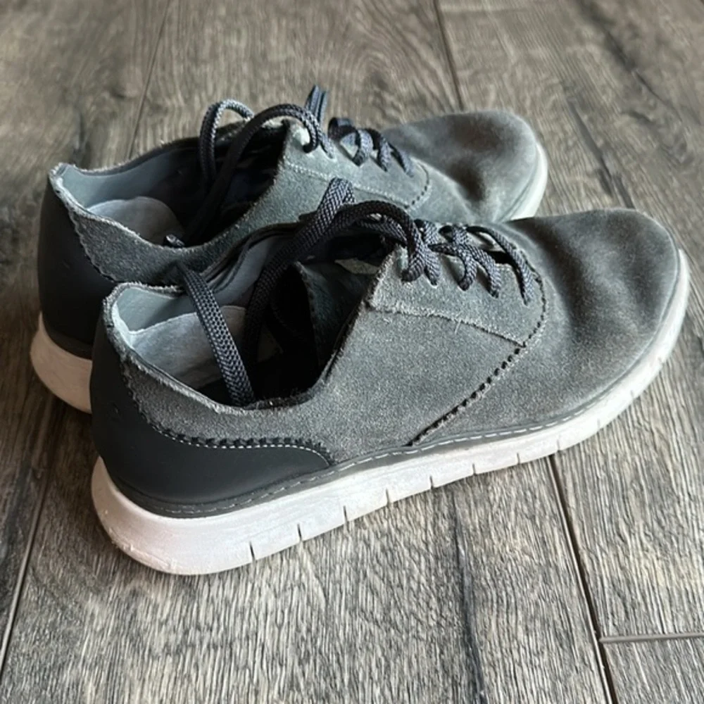Vionic shoes, dark gray, athletic shoes, size 8